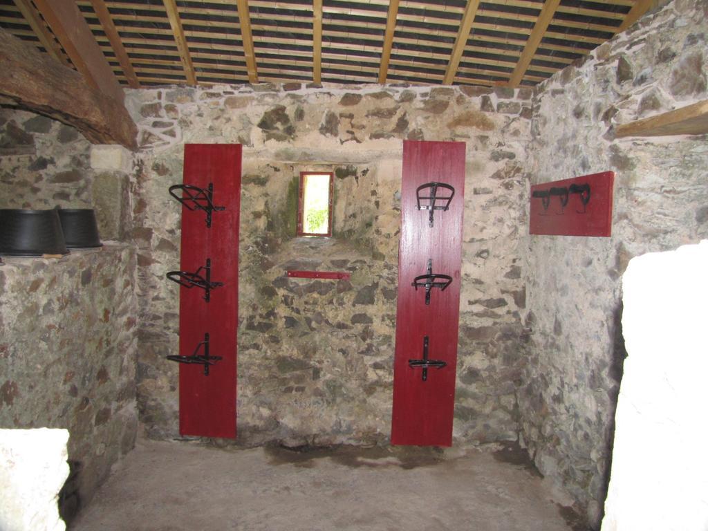 Gite De La Ferme De La Cour Crasville  Zewnętrze zdjęcie